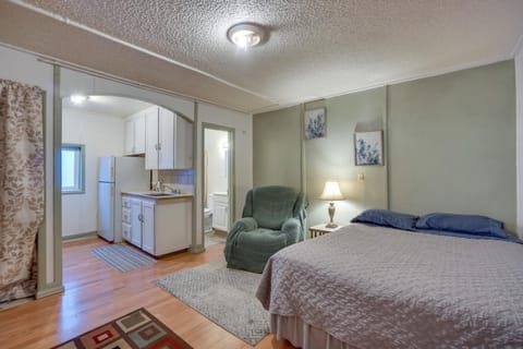 Pet-Friendly Loveland Studio Near Boyd Lake! Condo in Loveland