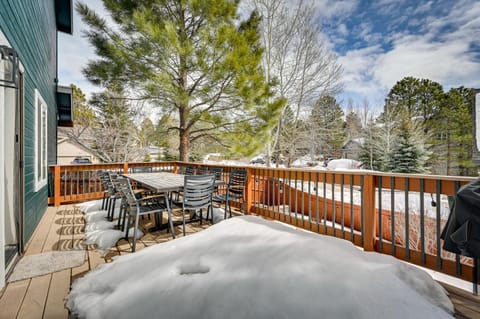 Family-Friendly Flagstaff Home with Hot Tub Haus in Flagstaff