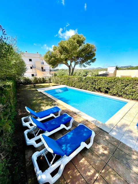 Pool view, sunbed