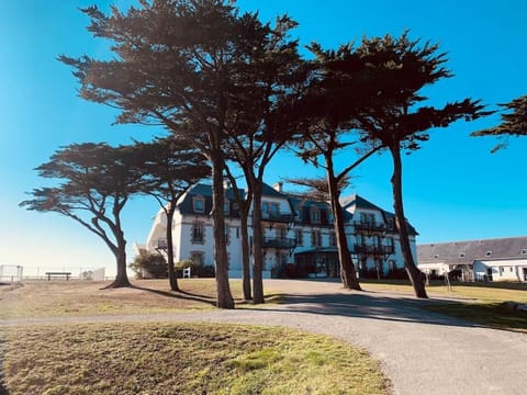 Property building, Natural landscape