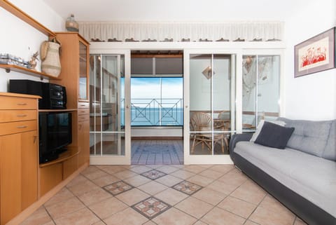 View (from property/room), Balcony/Terrace, Living room, Seating area