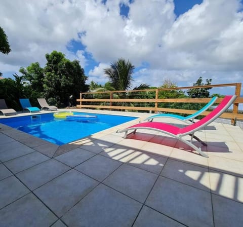 Idéal groupe : Villa 150m2 + piscine + vue mer Villa in La Trinité