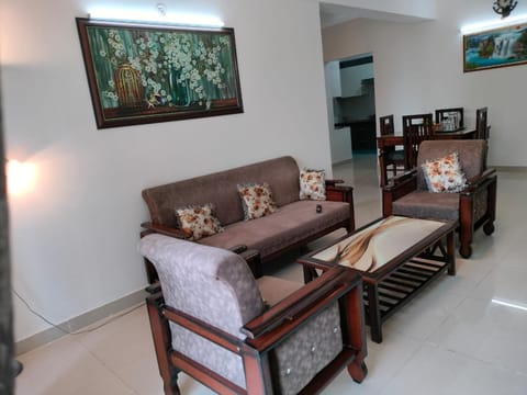 Entire Luxurious 3 bedrooms (Apt A-1105) in Greater Noida Condo in Noida