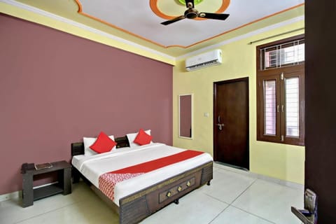 OYO Hotel Kanak and Restro Hotel in Jaipur