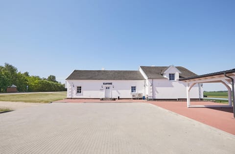 Property building, Street view