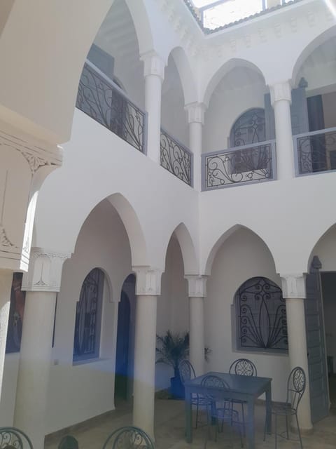 Villa Agora, Villa à la campagne proche Marrakech Bed and Breakfast in Marrakesh-Safi