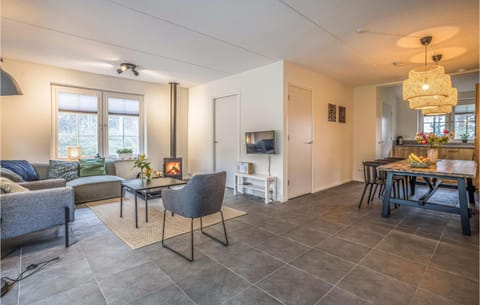 Gorgeous Home In Rijssen With Wifi Maison in Holten