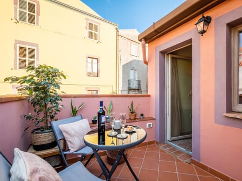 Property building, Solarium, View (from property/room), Balcony/Terrace, City view, Sunset, Quiet street view