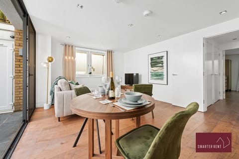 Richmond - 1 Bedroom Apartment - With Garden Condo in Brentford
