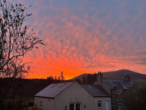 The Old Stables - a gem surrounded by mountains! House in Clynnog