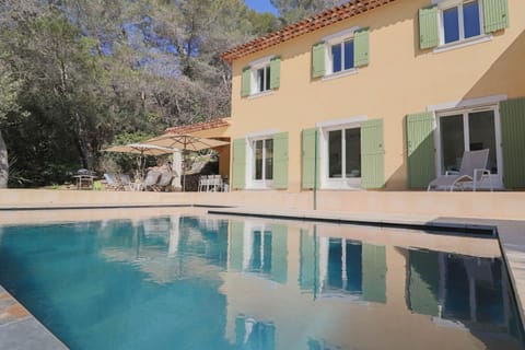 VILLA DES COLLINES - Absolute calm at 10' from the center Villa in Antibes