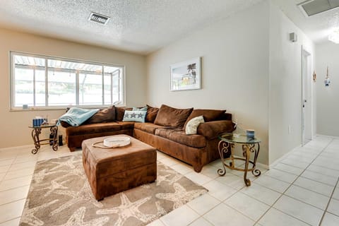Palm Harbor Vacation Rental with Private Pool Haus in Palm Harbor