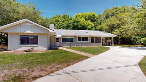 BRADFIELD - 4-Bedroom Home home House in Camden County