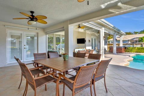 Pompano Palms House in North Naples