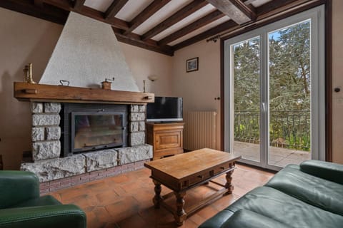 Chalet Echalas House in Givors