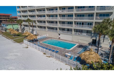 Gorgeous 3 Bedroom Condo In The Perfect Locationseaoats302 Eigentumswohnung in North Redington Beach