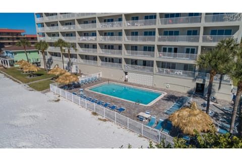 Gorgeous 3 Bedroom Condo In The Perfect Locationseaoats302 Condominio in North Redington Beach