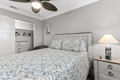 Gorgeous 3 Bedroom Condo In The Perfect Locationseaoats302 Condominio in North Redington Beach
