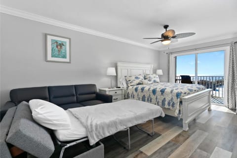 Gorgeous 3 Bedroom Condo In The Perfect Locationseaoats302 Condominio in North Redington Beach