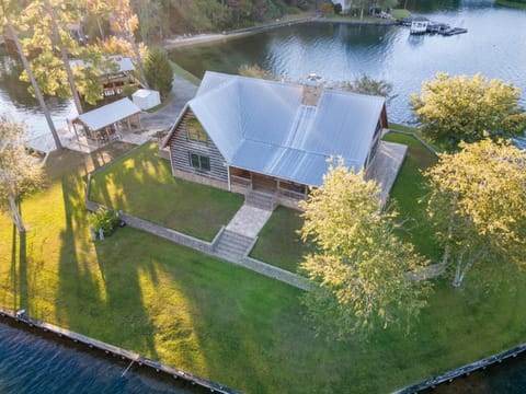 Sailboat Point Casa in Lake Martin