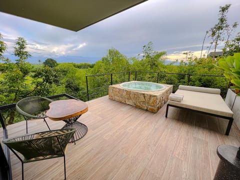 Hot Tub, Balcony/Terrace