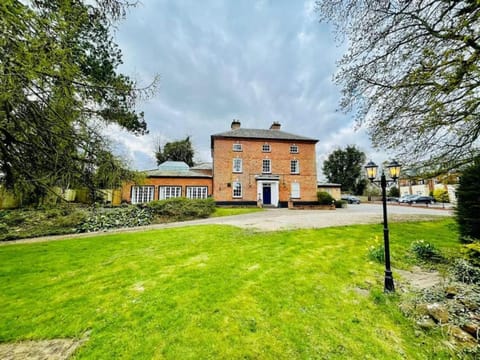 Lydney House Swaffham Sleeps 22 Casa in Swaffham