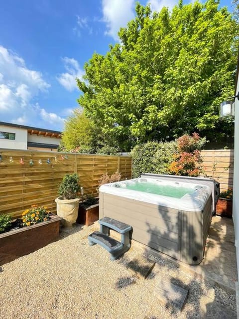 Logement entier avec jacuzzi en provence Apartment in Le Thor