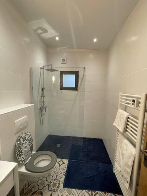 Logement entier avec jacuzzi en provence Apartment in Le Thor