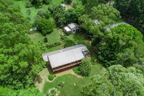 Property building, Bird's eye view, Garden