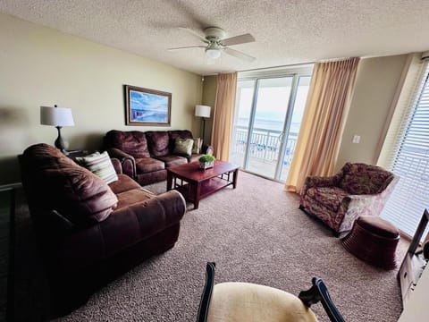 Crescent Shores S 311 condo Apartamento in Crescent Beach