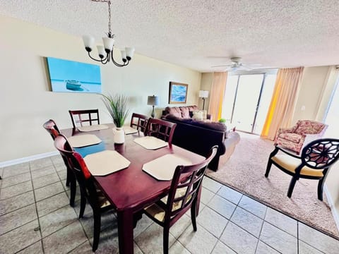 Crescent Shores S 311 condo Apartamento in Crescent Beach