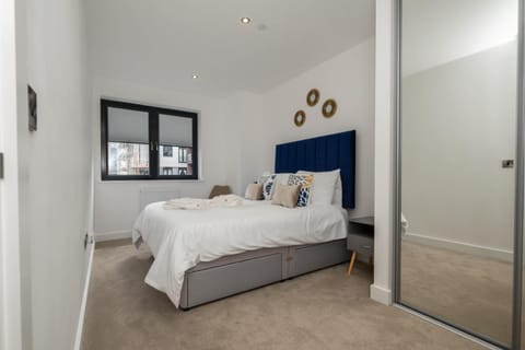 Brand New 2 bedroom apartment Centre of Solihull Condo in Shirley