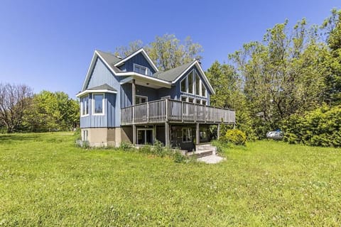 Executive Chalet in Grey Highlands