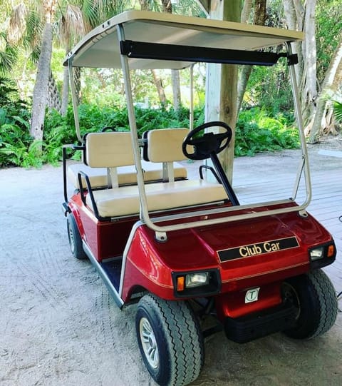 NORTH CAPTIVA ISLAND Steps to Private Gulf Beaches Pools Hot Tub Golf Cart House in North Captiva Island
