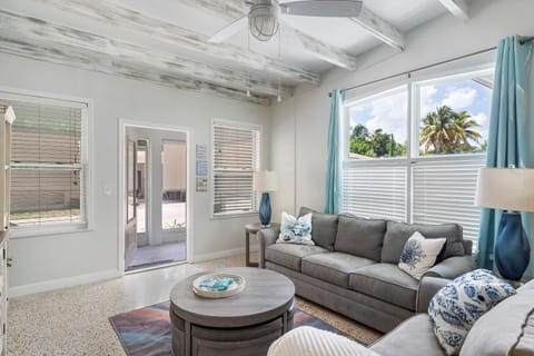 Living room, Seating area, fireplace