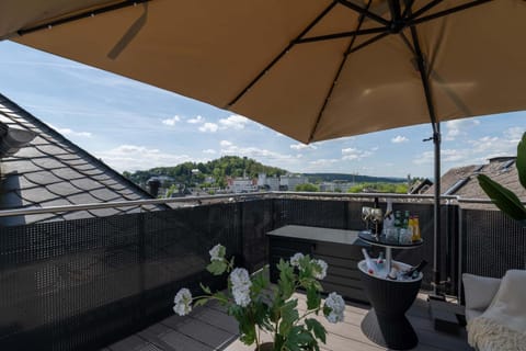 Balcony/Terrace, Landmark view