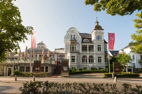 Hotel Vier Jahreszeiten Kühlungsborn Hôtel in Kühlungsborn