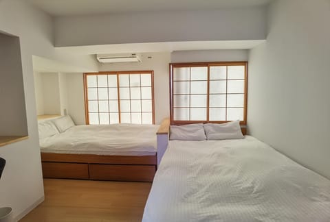 Bed, Photo of the whole room, Bedroom, air conditioner