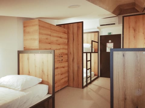 Bed, Photo of the whole room, Bedroom, bunk bed