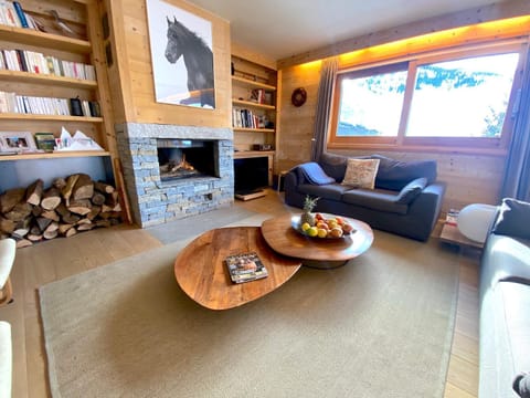 Library, Living room, Dining area, flat iron