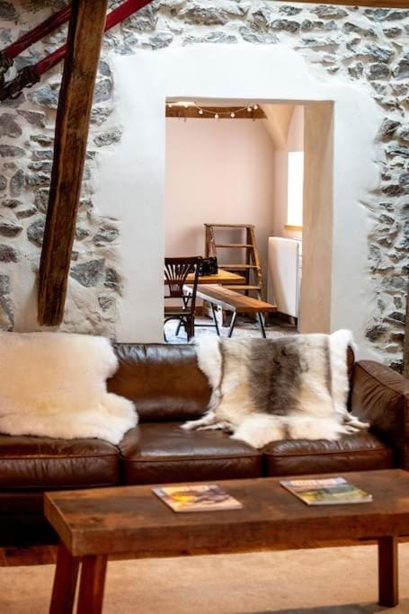 Chalet luxueusement rénové - Village de charme Chalet in Le Monêtier-les-Bains