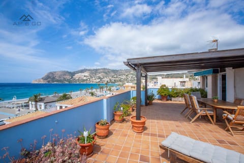 Duplex Beachfront Andres Segovia Apartment in La Herradura