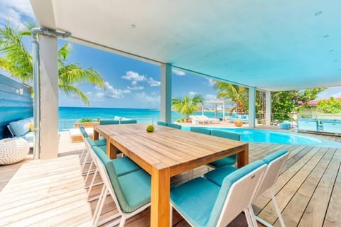 Surfsong Villa- Luxury Water Front Villa for 12 Villa in Simpson Bay