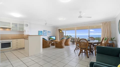 Beach Front - Top Floor - Ocean Views House in Woorim