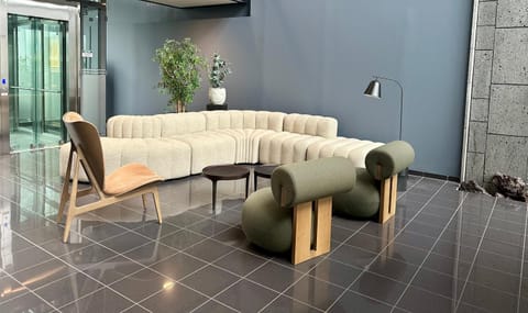 Lobby or reception, Seating area