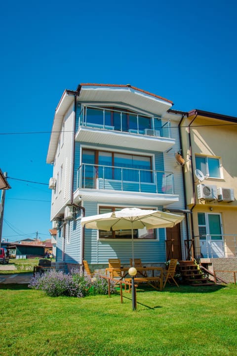 Summer Blue - Holiday House Villa in Dobrich Province, Bulgaria