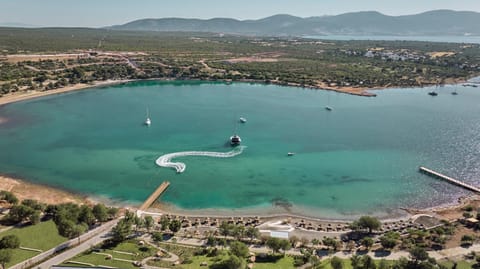 Nearby landmark, Day, Natural landscape, Bird's eye view, Beach, Mountain view, Sea view