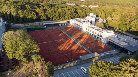 Property building, Bird's eye view, View (from property/room), Tennis court