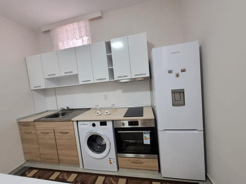 Китанови- стаи за гости Apartment in Jambol, Bulgaria