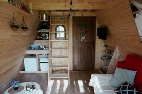 Le Chalet Tipi avec jacuzzi et jardin Chalé in Troyes